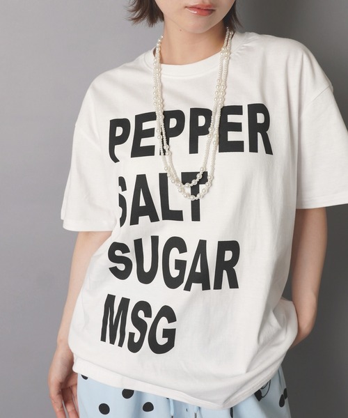 SPINNS(スピンズ)の「カラフル半袖Tシャツ/メッセージロゴ/ストリート女子(Tシャツ/カットソー・レディース・イエロー/ブルー/ブラック/ピンク/オフホワイト・ONESIZE)」の15枚目の写真