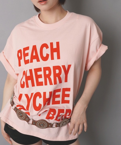 SPINNS(スピンズ)の「カラフル半袖Tシャツ/メッセージロゴ/ストリート女子(Tシャツ/カットソー・レディース・イエロー/ブルー/ブラック/ピンク/オフホワイト・ONESIZE)」の16枚目の写真