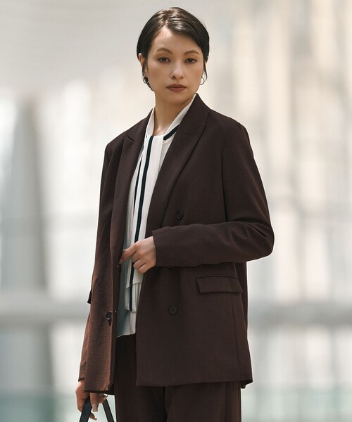 ICB(アイシービー)の「ウール2WAYストレッチ ダブルブレストジャケット(テーラードジャケット・レディース・ダークブラウン系7/ブラック系/ライトグレー系7・2/4/6)」の3枚目の写真