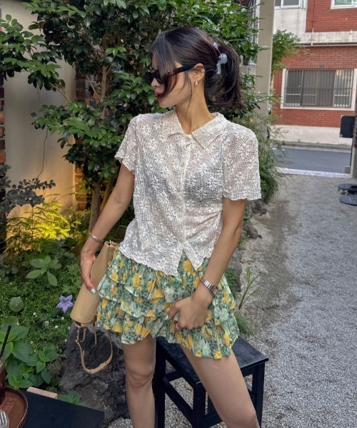 FAVORITO(ファヴォリート)の「パンチングレースフラワーブラウス(シャツ/ブラウス・レディース・ベージュ・F)」の14枚目の写真