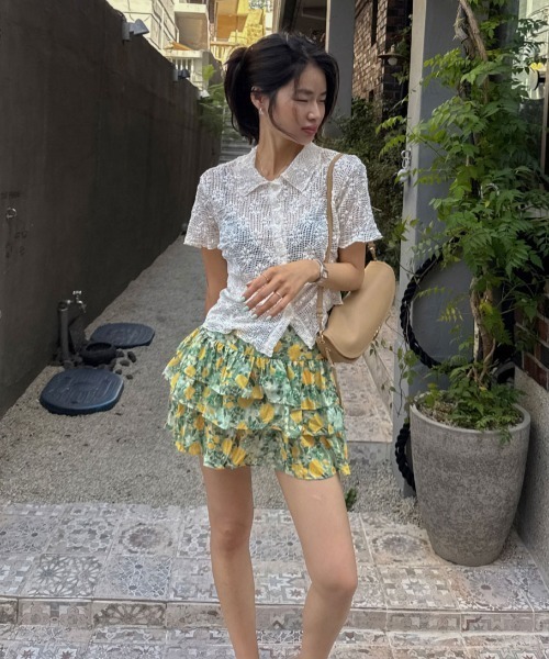 FAVORITO(ファヴォリート)の「パンチングレースフラワーブラウス(シャツ/ブラウス・レディース・ベージュ・F)」の20枚目の写真