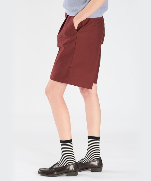 To b. by agnes b.(トゥービーバイアニエスベー)の「コットン ハーフパンツ(その他パンツ・レディース・ボルドー・36/38/40)」の3枚目の写真