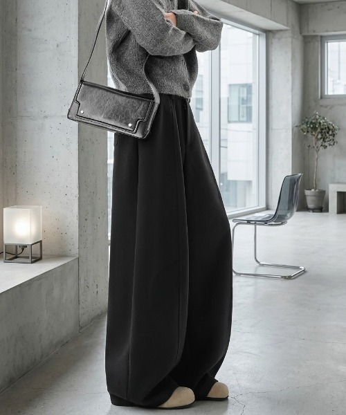 B.R.U(ブル)の「ワイドバルーンスラックス(その他パンツ・メンズ・ブラック/チャコールグレー・LARGE/MEDIUM)」の3枚目の写真