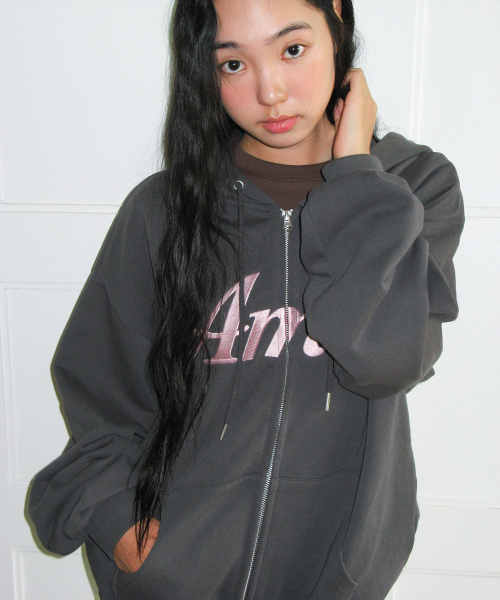 AMESWORLDWIDE（アメスワールドワイド）の「STANDARD LOGO HOODIE ZIP-UP CHARCOAL（パーカー・レディース・その他・SMALL/MEDIUM）」の6枚目の写真