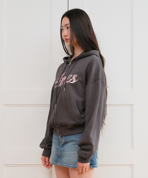 AMESWORLDWIDE（アメスワールドワイド）の「STANDARD LOGO HOODIE ZIP-UP CHARCOAL（パーカー・レディース・その他・SMALL/MEDIUM）」の11枚目の写真