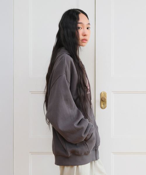 AMESWORLDWIDE（アメスワールドワイド）の「STANDARD LOGO HOODIE ZIP-UP CHARCOAL（パーカー・レディース・その他・SMALL/MEDIUM）」の16枚目の写真