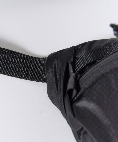 COBMASTER(コブマスター)の「COBMASTER/コブマスター COB BLOOM WAIST BAG コブ ブルーム ウエストバッグ ウエストポーチ 防水 軽量 コンパクト アウトドア ストリート カジュアル メンズ レディース 2026年 秋 秋服 冬 冬服(ボディバッグ/ウエストポーチ・メンズ・ブラック/グリーン・FREE)」の4枚目の写真