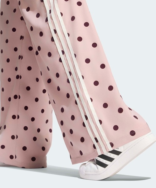 adidas(アディダス)の「サテン 水玉模様 ワイドレッグパンツ / ドット アディダスオリジナルス adidas Originals(その他パンツ・レディース・ピンク・X-LARGE/SMALL/MEDIUM/LARGE/3XL/XX-LARGE)」の3枚目の写真