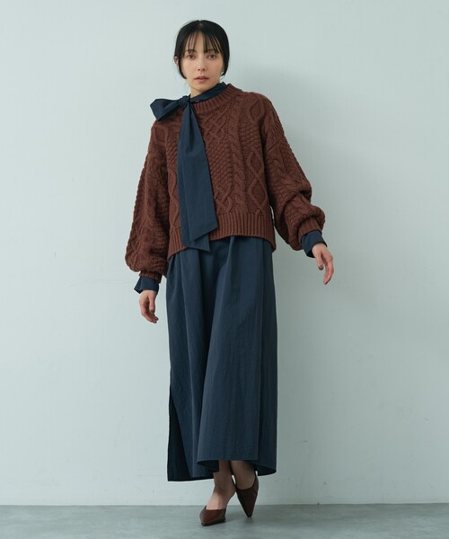 abahouse mavie(アバハウスマヴィ)の「【ベッキーコラボ】ケーブル編みニット(ニット/セーター・レディース・ブラウン/アイボリー/チャコールグレー・フリー)」の4枚目の写真