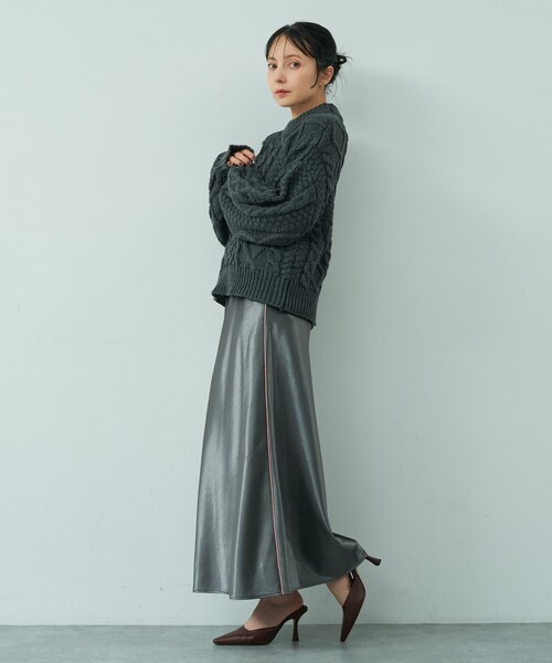 abahouse mavie(アバハウスマヴィ)の「【ベッキーコラボ】ケーブル編みニット(ニット/セーター・レディース・ブラウン/アイボリー/チャコールグレー・フリー)」の8枚目の写真