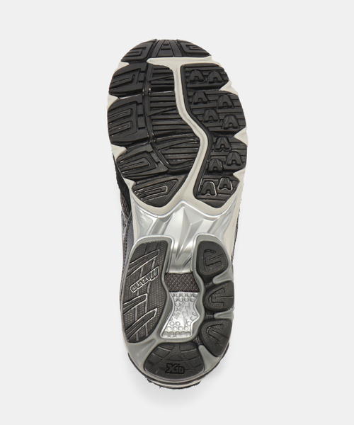 IENA(イエナ)の「《WEB/一部店舗限定》MIZUNO/ミズノ WAVE RIDER 10 スニーカー D1GA2611(スニーカー・レディース・チャコールグレー/ベージュ・24cm/23.5cm/23cm/24.5cm)」の8枚目の写真