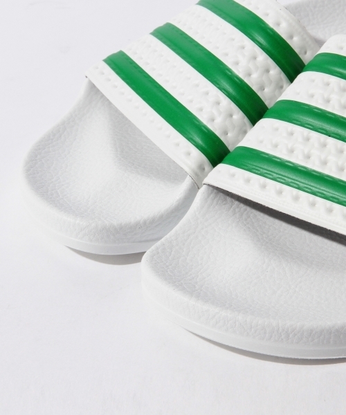 adidas（アディダス）の「adidas / ADILETTE（サンダル・レディース・ホワイト/ネイビー・23.5/24.5）」の6枚目の写真