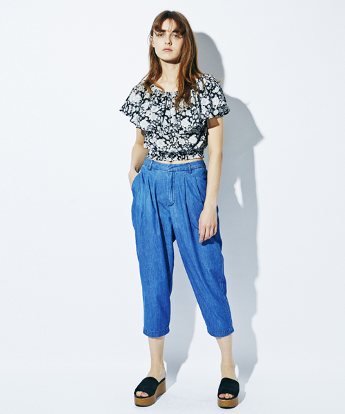 E hyphen world gallery（イーハイフンワールドギャラリー）の「SS フリル花柄ブラウス（シャツ/ブラウス・レディース・ブラック/ブルー・FREE）」の9枚目の写真