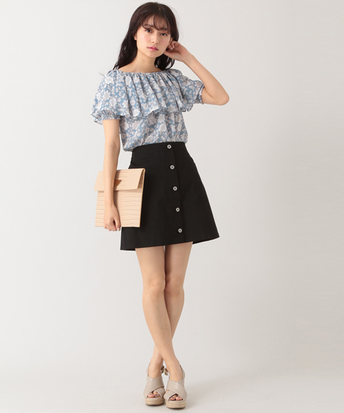 E hyphen world gallery（イーハイフンワールドギャラリー）の「SS フリル花柄ブラウス（シャツ/ブラウス・レディース・ブラック/ブルー・FREE）」の10枚目の写真