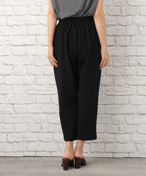 LEPSIM（レプシィム）の「カットワイドテーパードパンツ　724081（その他パンツ・レディース・ブラック/ネイビー・MEDIUM/LARGE）」の9枚目の写真