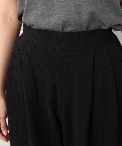 LEPSIM（レプシィム）の「カットワイドテーパードパンツ　724081（その他パンツ・レディース・ブラック/ネイビー・MEDIUM/LARGE）」の10枚目の写真