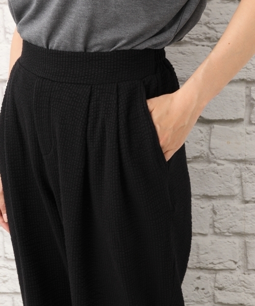 LEPSIM（レプシィム）の「カットワイドテーパードパンツ　724081（その他パンツ・レディース・ブラック/ネイビー・MEDIUM/LARGE）」の11枚目の写真