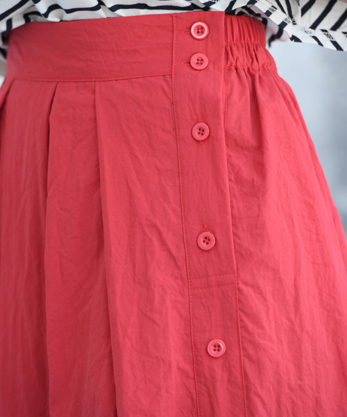 rps(アールピーエス)の「綿ワッシャー横釦スカート(スカート・レディース・レッド/ネイビー/ストライプ・M)」の16枚目の写真