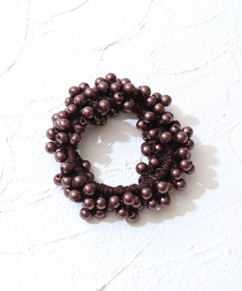 florist（フローリスト）の「ぐるっと小粒パールヘアゴム（ヘアゴム・レディース・ゴールド/ライトパープル/ピンク/ネイビー/ブラック/オフホワイト/クリーム/モカ/ブラウン/レッド/オレンジ/シルバー・FREE）」の5枚目の写真