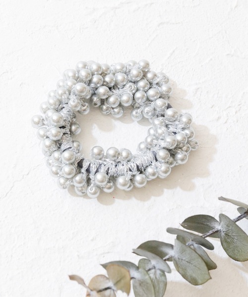 florist（フローリスト）の「ぐるっと小粒パールヘアゴム（ヘアゴム・レディース・ゴールド/ライトパープル/ピンク/ネイビー/ブラック/オフホワイト/クリーム/モカ/ブラウン/レッド/オレンジ/シルバー・FREE）」の11枚目の写真