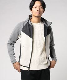 NIKE SPORTSWEAR（ナイキスポーツウェアー）の「ナイキ テック