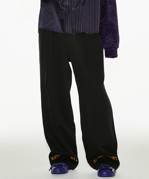 SHAREEF(シャリーフ)の「C/L/R KARSEY WIDE PANTS(その他パンツ・メンズ・ブラック/オレンジ/パープル・2/1/3)」の2枚目の写真