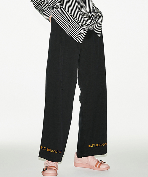SHAREEF(シャリーフ)の「C/L/R KARSEY WIDE PANTS(その他パンツ・メンズ・ブラック/オレンジ/パープル・2/1/3)」の4枚目の写真