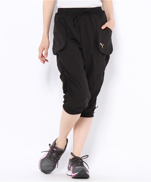 PUMA（プーマ）の「3/4丈 ウーブンパンツ (WOMEN) - PUMA Move（カーゴパンツ・レディース・ブラック/グレー・LARGE/MEDIUM/SMALL）」の2枚目の写真