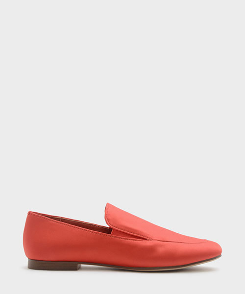 CHARLES & KEITH(チャールズ & キース)の「ベーシックローファー / BASIC LOAFERS(ローファー・レディース・シルバー/ブラック/オレンジ・22.5cm/24.5cm/25cm/23.5cm/25.5cm/23cm)」の1枚目の写真