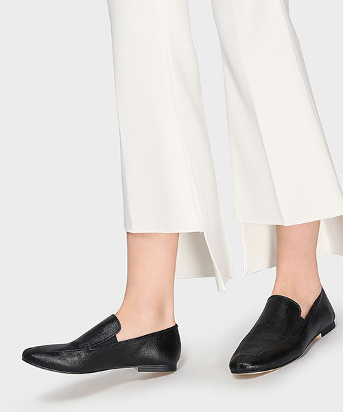 CHARLES & KEITH(チャールズ & キース)の「ベーシックローファー / BASIC LOAFERS(ローファー・レディース・シルバー/ブラック/オレンジ・22.5cm/24.5cm/25cm/23.5cm/25.5cm/23cm)」の4枚目の写真