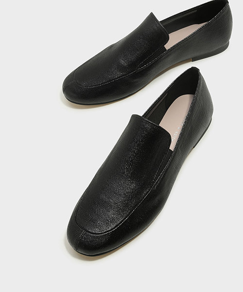 CHARLES & KEITH(チャールズ & キース)の「ベーシックローファー / BASIC LOAFERS(ローファー・レディース・シルバー/ブラック/オレンジ・22.5cm/24.5cm/25cm/23.5cm/25.5cm/23cm)」の7枚目の写真