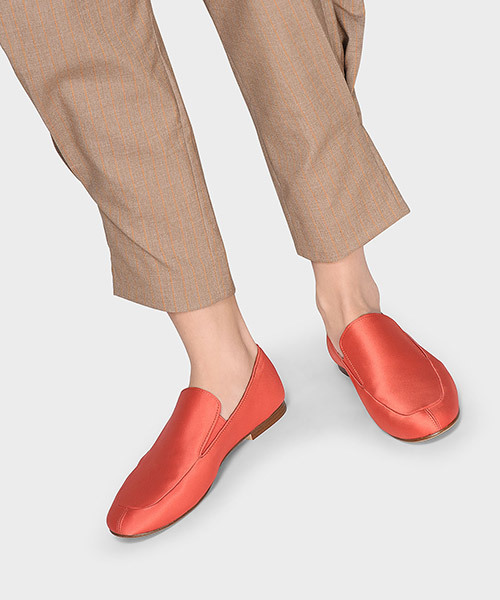 CHARLES & KEITH(チャールズ & キース)の「ベーシックローファー / BASIC LOAFERS(ローファー・レディース・シルバー/ブラック/オレンジ・22.5cm/24.5cm/25cm/23.5cm/25.5cm/23cm)」の10枚目の写真