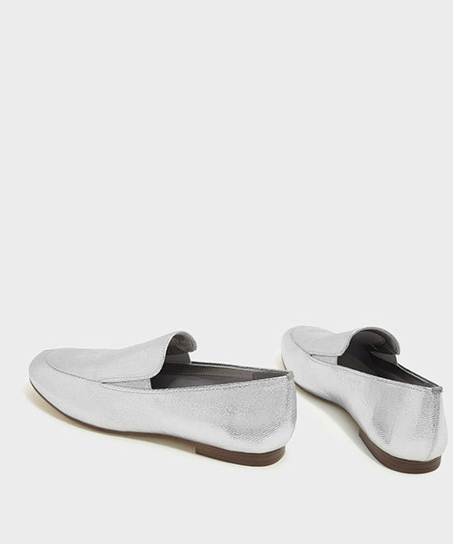 CHARLES & KEITH(チャールズ & キース)の「ベーシックローファー / BASIC LOAFERS(ローファー・レディース・シルバー/ブラック/オレンジ・22.5cm/24.5cm/25cm/23.5cm/25.5cm/23cm)」の18枚目の写真