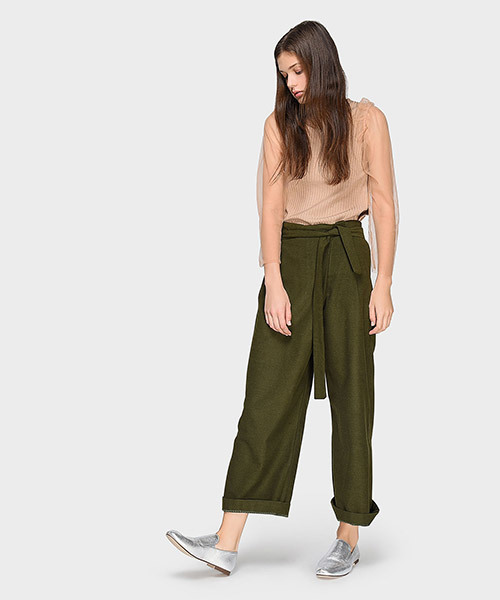 CHARLES & KEITH(チャールズ & キース)の「ベーシックローファー / BASIC LOAFERS(ローファー・レディース・シルバー/ブラック/オレンジ・22.5cm/24.5cm/25cm/23.5cm/25.5cm/23cm)」の20枚目の写真