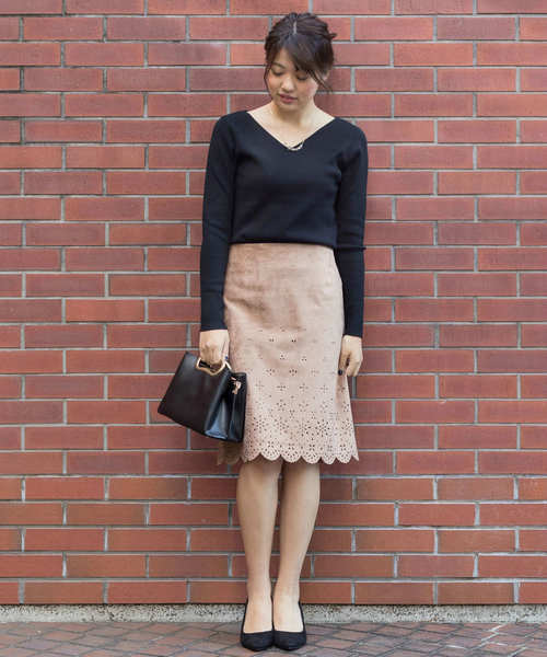 NATURAL BEAUTY BASIC（ナチュラルビューティーベーシック）の「ポインテッドスエードライクパンプス（パンプス・レディース・ブラック/ベージュ/グレー/イエロー/グリーン・23.0cm/23.5cm/24.0cm/24.5cm）」の8枚目の写真