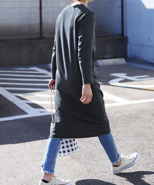 reca（レカ）の「Vネックスウェットリラックスロングワンピース（ワンピース・レディース・ホワイト系その他/ブラック/ライトグレー/ダークグレー/ネイビー/カーキ/ブルー系その他/モカ・L/M）」の8枚目の写真