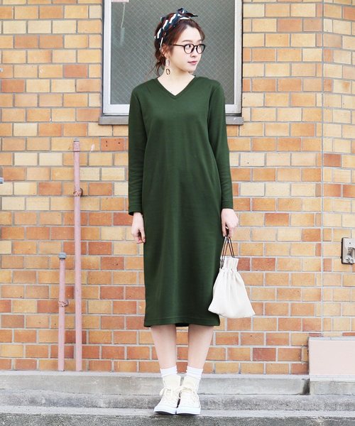reca（レカ）の「Vネックスウェットリラックスロングワンピース（ワンピース・レディース・ホワイト系その他/ブラック/ライトグレー/ダークグレー/ネイビー/カーキ/ブルー系その他/モカ・L/M）」の6枚目の写真