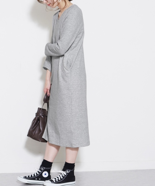 reca（レカ）の「Vネックスウェットリラックスロングワンピース（ワンピース・レディース・ホワイト系その他/ブラック/ライトグレー/ダークグレー/ネイビー/カーキ/ブルー系その他/モカ・L/M）」の14枚目の写真