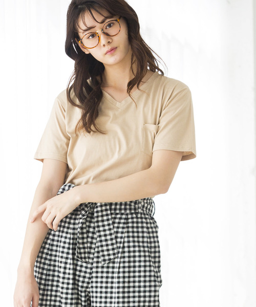 WEGO(ウィゴー)の「WEGO/デイリーVネックTシャツ(Tシャツ/カットソー・レディース・ホワイト系その他5/ベージュ/イエロー/ホワイト/ブラック・LARGE/MEDIUM)」の4枚目の写真