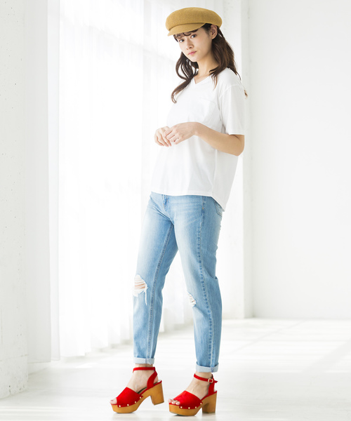 WEGO(ウィゴー)の「WEGO/デイリーVネックTシャツ(Tシャツ/カットソー・レディース・ホワイト系その他5/ベージュ/イエロー/ホワイト/ブラック・LARGE/MEDIUM)」の14枚目の写真