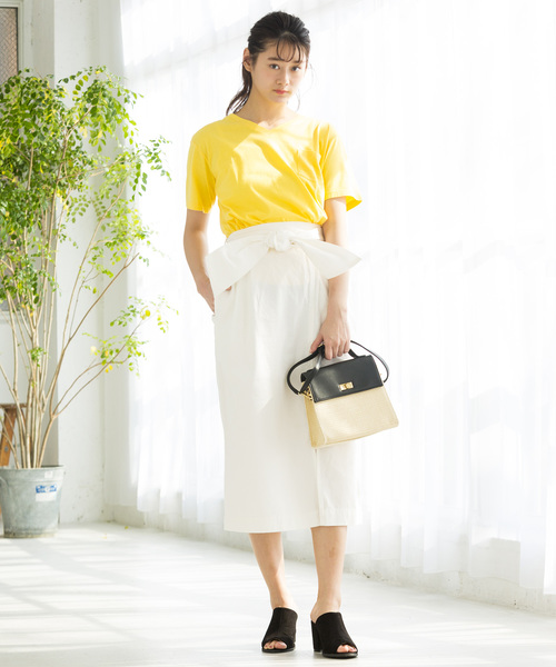 WEGO(ウィゴー)の「WEGO/デイリーVネックTシャツ(Tシャツ/カットソー・レディース・ホワイト系その他5/ベージュ/イエロー/ホワイト/ブラック・LARGE/MEDIUM)」の16枚目の写真