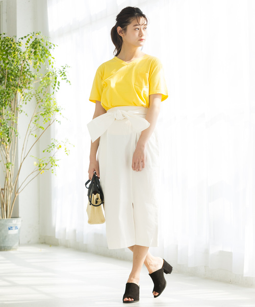 WEGO(ウィゴー)の「WEGO/デイリーVネックTシャツ(Tシャツ/カットソー・レディース・ホワイト系その他5/ベージュ/イエロー/ホワイト/ブラック・LARGE/MEDIUM)」の19枚目の写真