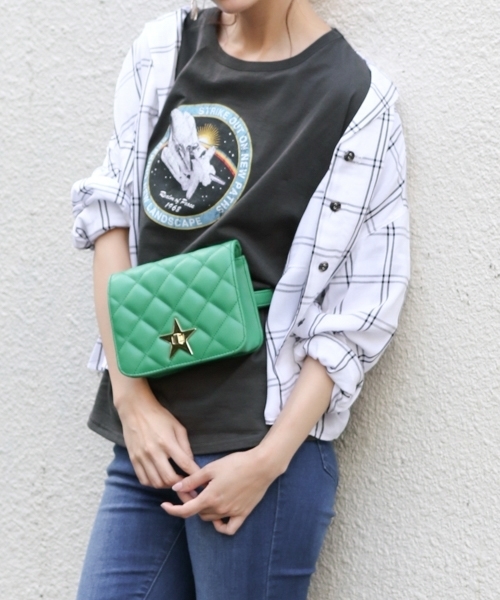 PAGEBOY（ページボーイ）の「キルティングウエストバッグ（ボディバッグ/ウエストポーチ・レディース・ブラック/グレー/オリーブ・FREE）」の3枚目の写真