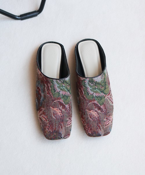 TODAYFUL（トゥデイフル）の「ゴブランフラットシューズ（スリッポン・レディース・ブラック/ブラウン/ボルドー・36inch/38inch/37inch）」の3枚目の写真