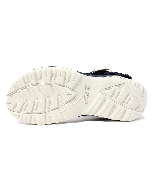 And A（アンドエー）の「Heather Grey Wall×TEVA（サンダル