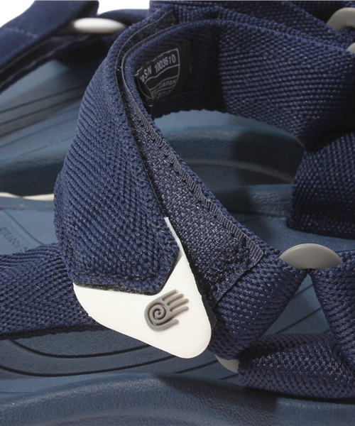 And A（アンドエー）の「Heather Grey Wall×TEVA（サンダル