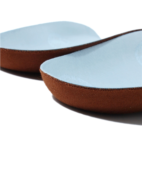 BIRKENSTOCK（ビルケンシュトック）の「BLUE　FOOTBED　TRADITION ／ ブルーフットベッドトラディション（シューケア用品・レディース・ブルー・35/36/37/38/39/40/41/42/43）」の4枚目の写真