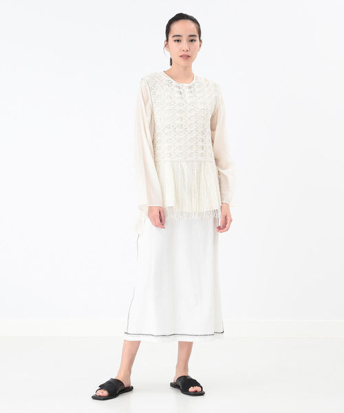 Ray BEAMS(レイビームス)の「RBS / スカシ柄 フリンジ ノースリーブ ニット(ニット/セーター・レディース・ブラック/ベージュ・ONE SIZE)」の7枚目の写真