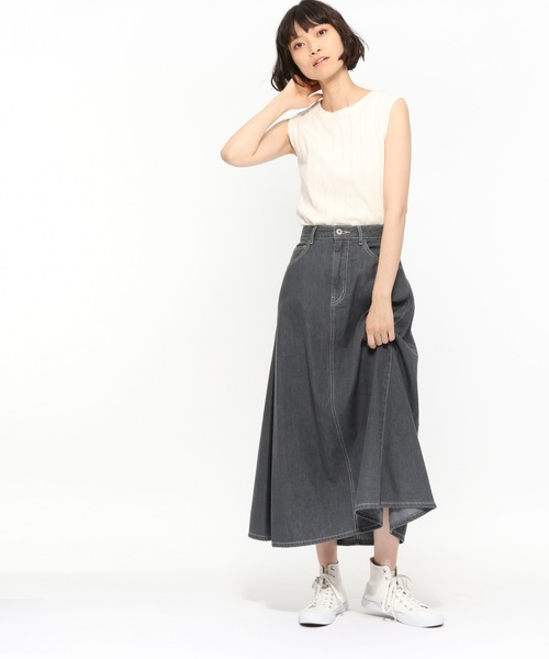 LAKOLE（ラコレ）の「ワイドリブスリーブレスTシャツ / LAKOLE（タンクトップ・レディース・ベージュ/ブラウン/キャメル/レッド/ブラック/オフホワイト・SMALL/MEDIUM）」の16枚目の写真