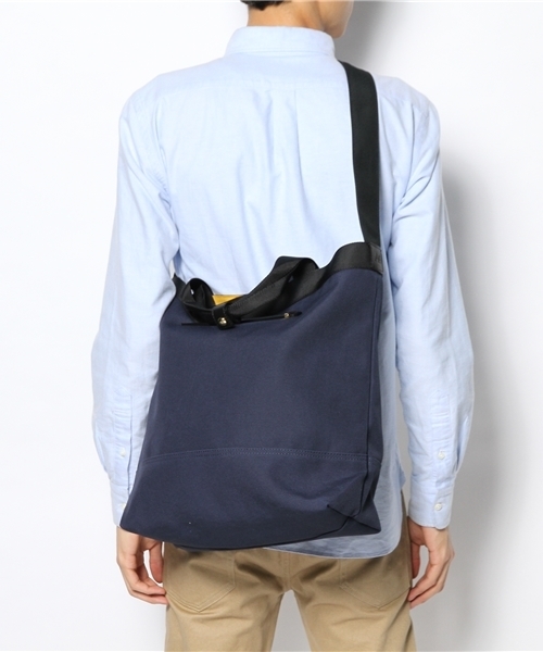 EDIFICE（エディフィス）の「At.COULEUR FRIMAIRE ポリキャンバストート（トートバッグ・メンズ・ブラック/ホワイト/ネイビー・FREE）」の5枚目の写真